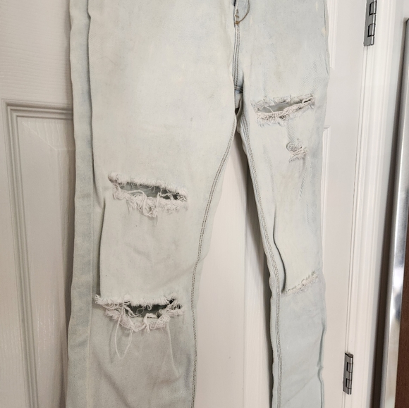 Silence + Noise High waisted ripped jeans - Picture 4 of 5